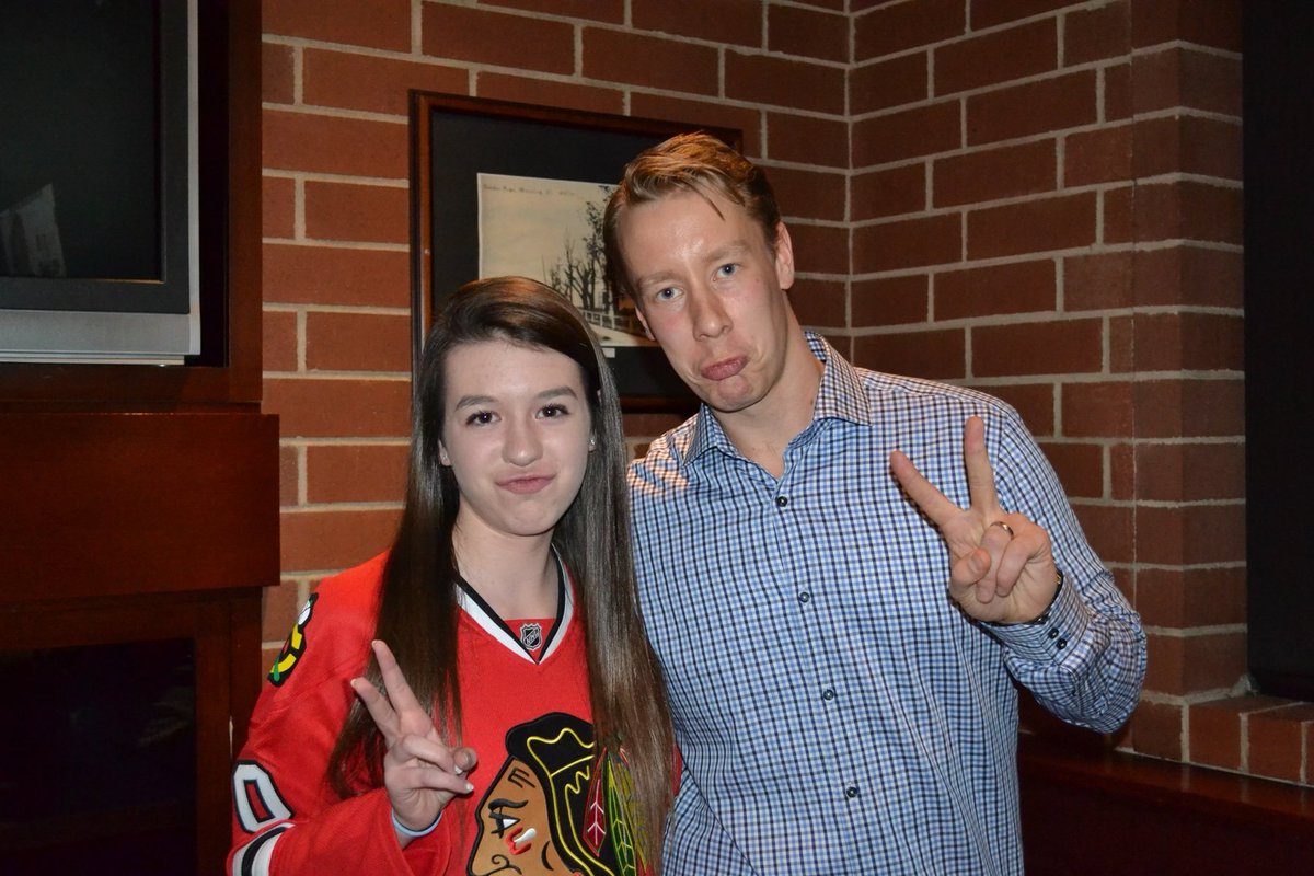 kristinophotos's tweet photo. With the news that Antti Raanta is officially moving on from pro hockey in North America, I have some stories about him I’d love to share.

I’ve known him for 10+ years now and while everyone knows what a kind soul he is, I experienced it on a different level.

🧵

2014➡️2024 https://t.co/z4C572nV6B
