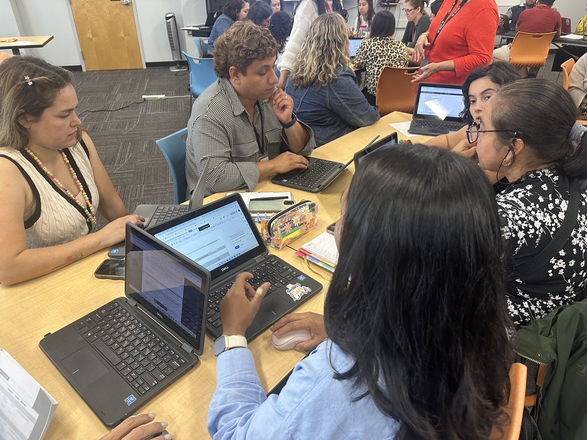 What happens when you bring <a href="/BuncombeSchools/">Buncombe Schools</a> 35+ DL educators together?? They collaborate, envision, plan and keep each other accountable. Impressive! <a href="/ParticipateLrng/">Participate Learning</a> #UnitingOurWorld