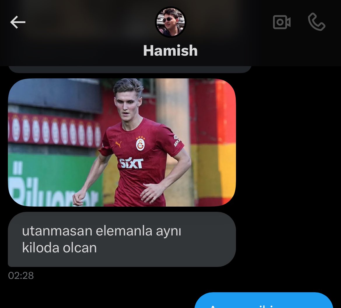 Aynişko tweet media