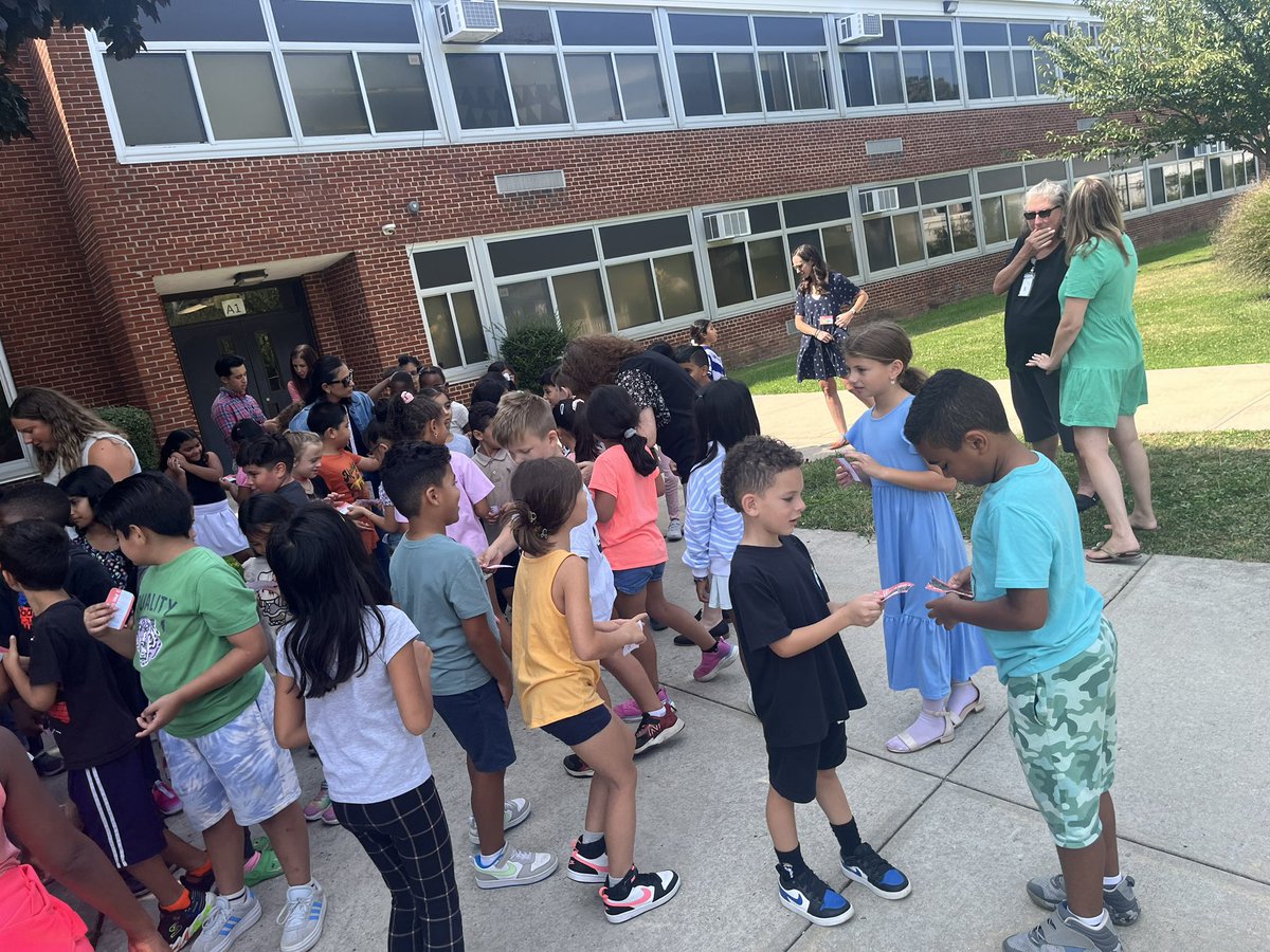 Timara Manns, LMSW tweet media