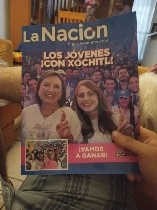 Las revistas que lee tu amiga que le va al PAN https://t.co/hosdiBNlYe<a href="/tag/desfilec%C3%ADvicomilitar2024"class="tags"><span>#desfilec&iacute;vicomilitar2024</span></a>