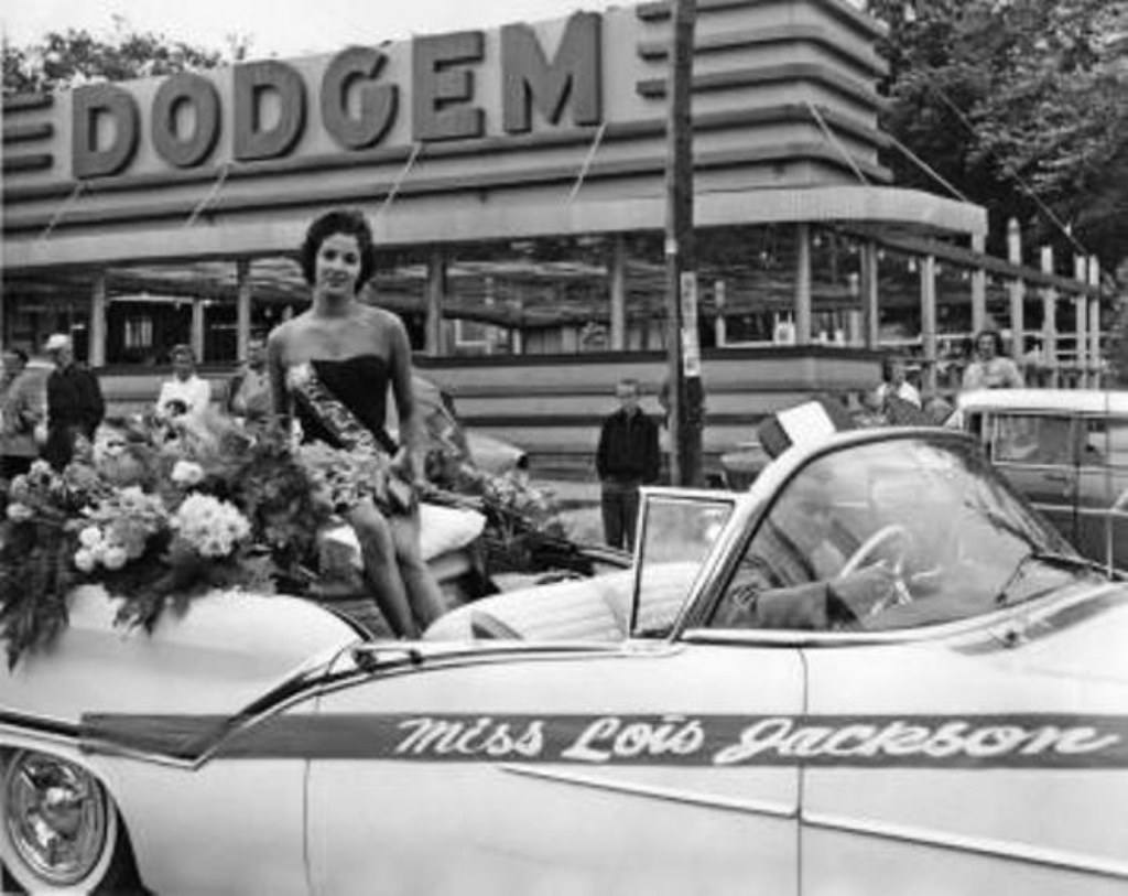 AAA Auctions tweet media