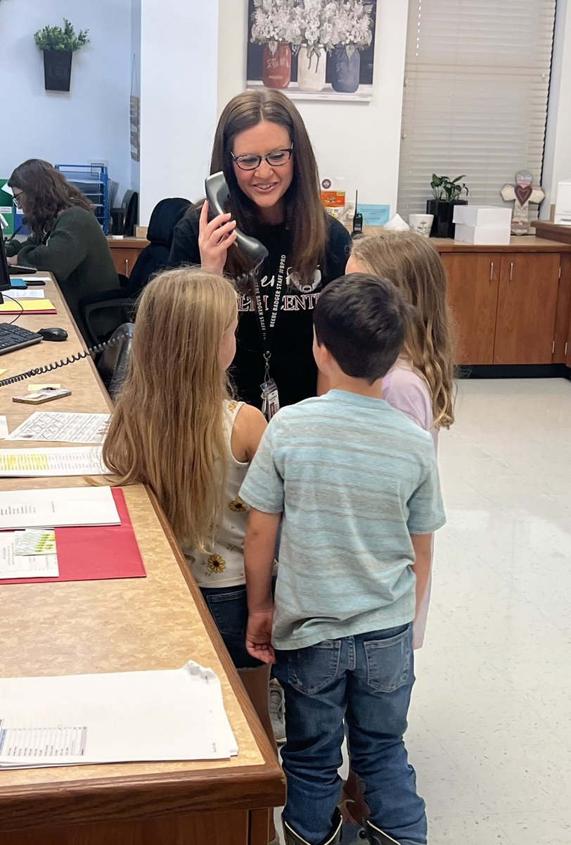 Nothing puts a smile on your face on a rainy Monday morning like listening to over 200+ K &amp; 1st grade students say the Pledge of Allegiance <a href="/Beebe_EC/">Beebe EC</a>. Great job to these 3 kiddos who led their classmates this morning! ❤️🤍💙🇺🇸 #BPRD