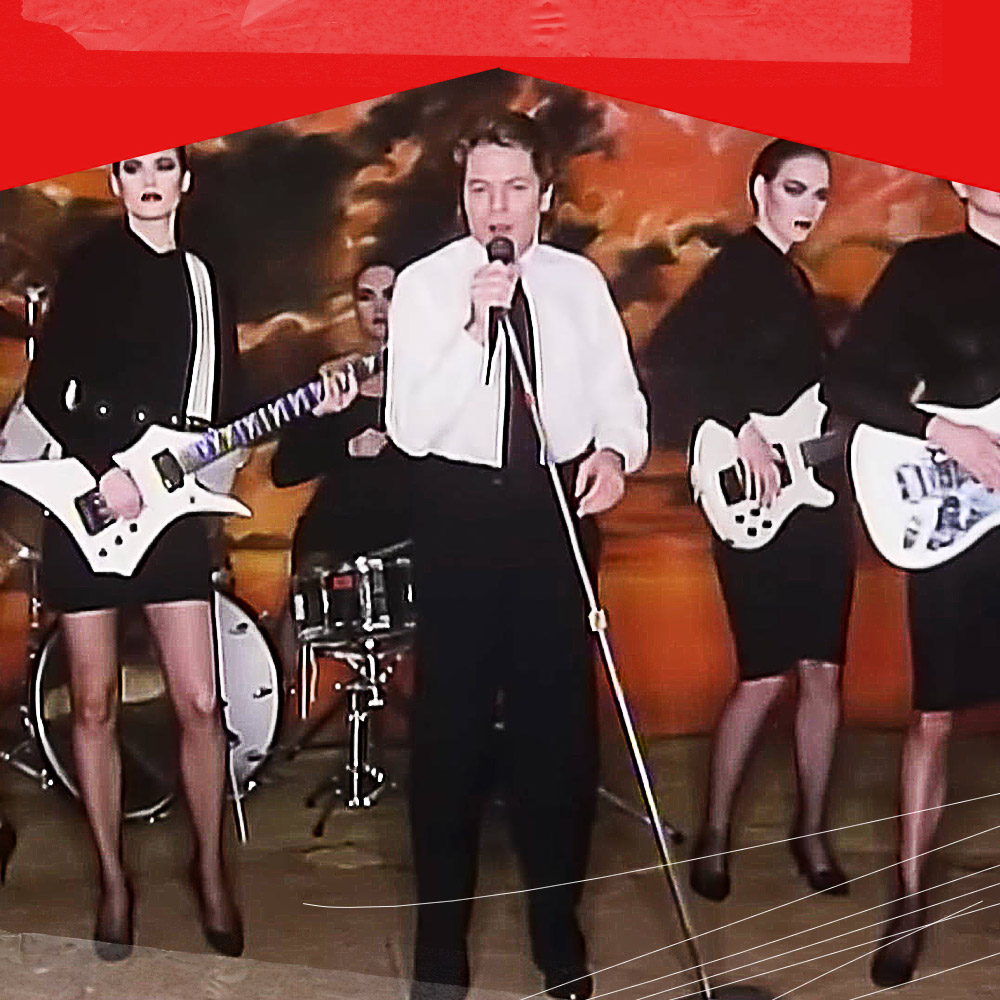 #RobertPalmer was 54 years old when he passed away in 2003. He wasn't just addicted to love, he was said to have smoked up to 60 cigarettes a day at the height of his habit, which is equivalent to about three packs per day or 7 hours a day.