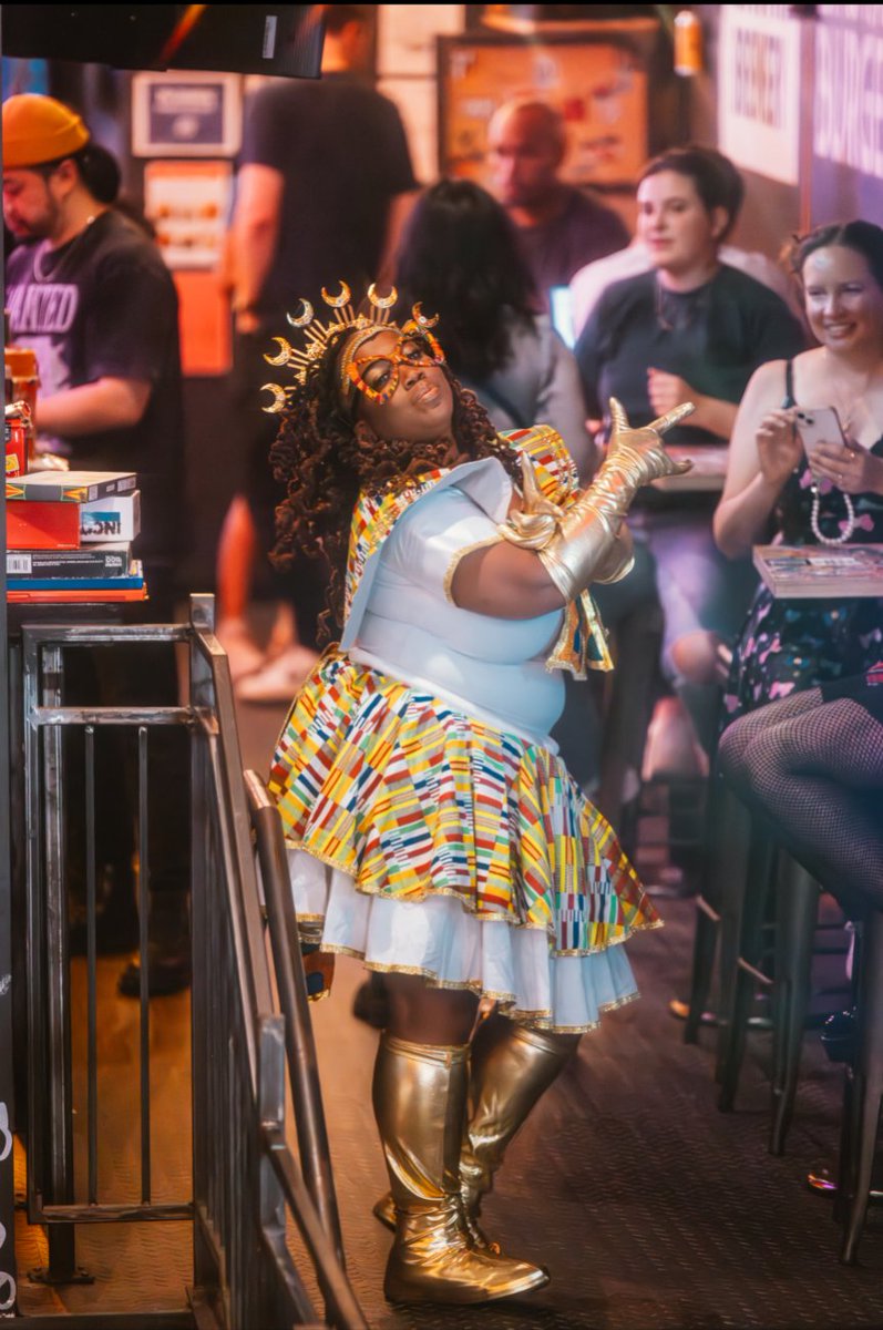 sailorxtasy's tweet photo. Happy #MoonieMonday giving you #SailorSun stunning and #PunkSailorMars sass 

Sailor Sun 📸: @ajm.world https://t.co/B5dGKf4zBo