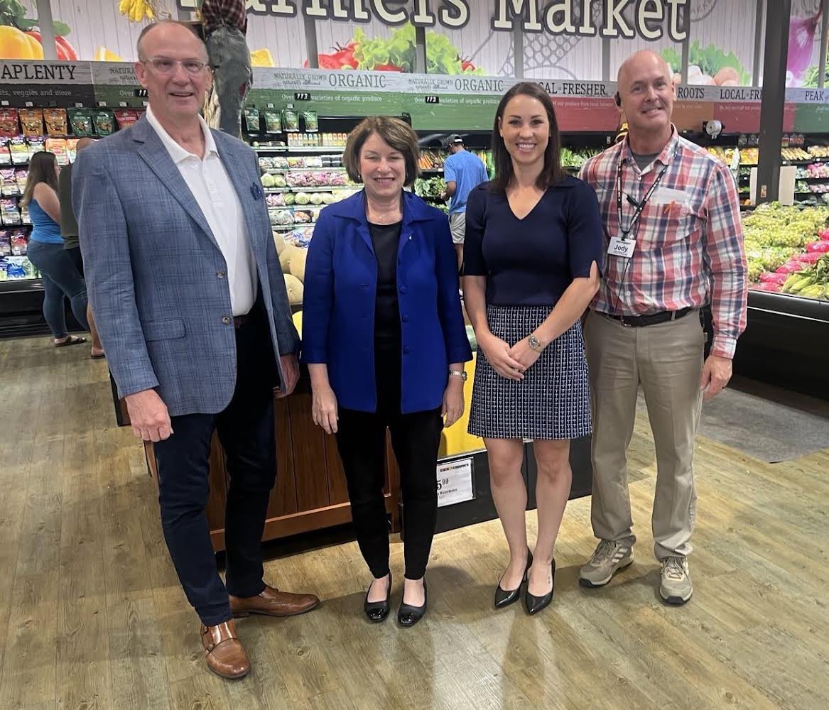 Amy Klobuchar tweet media