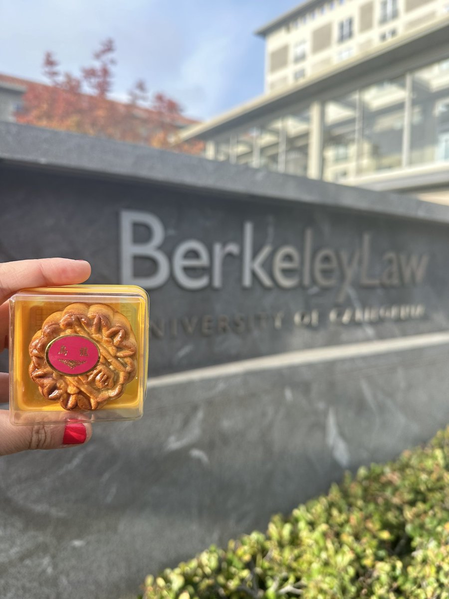 Cathy Hwang (@cathyhwang47) on Twitter photo .<a href="/BerkeleyLaw/">UC Berkeley Law</a> Law & Econ workshop: fabulous comments, hang-outs with the awesome Cal peeps, and…
AN ITTY BITTY MOONCAKE 🥮 from my fave Berkeley Asian bakery to bring home just in time for Mid-Autumn Festival tomorrow. .<a href="/BerkeleyLaw/">UC Berkeley Law</a> Law & Econ workshop: fabulous comments, hang-outs with the awesome Cal peeps, and…
AN ITTY BITTY MOONCAKE 🥮 from my fave Berkeley Asian bakery to bring home just in time for Mid-Autumn Festival tomorrow.