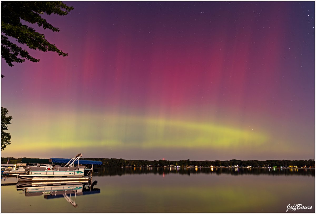 The Northern Lights put on a good show for about 10 minutes, despite the almost full moon drowning most of it out.
Could see faint red with the naked eye for a few minutes.
Delton, Michigan
September 16, 2024.  11:26 pm.
#NorthernLights #FullMoon #Delton #BarryCounty #Michigan