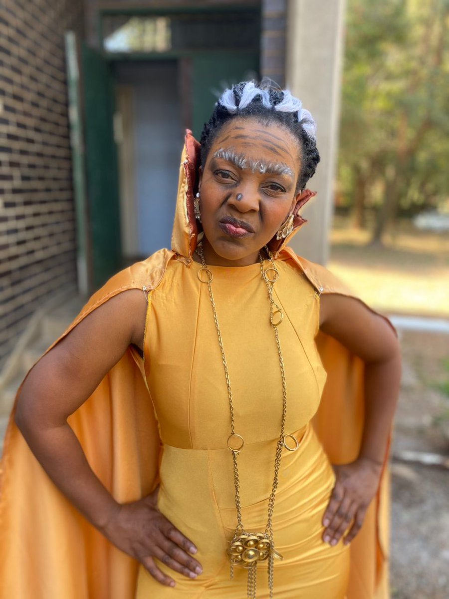 MsMabaleka's tweet image. King Magnus's advisor (Miss Trunchbull)

#Matilda