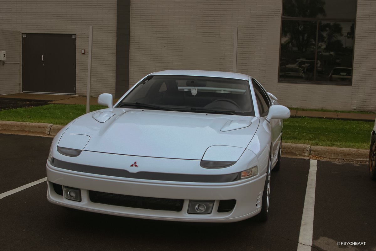 2JZtheworldTV's tweet photo. And wow another one of my favorite cars! A Mitsubishi 3000GT!
.
.
.
#mitsubishi #Psycheart #cars #imola #carsandcoffee #v6 #3000gt #FRcar https://t.co/WywC6ytra9