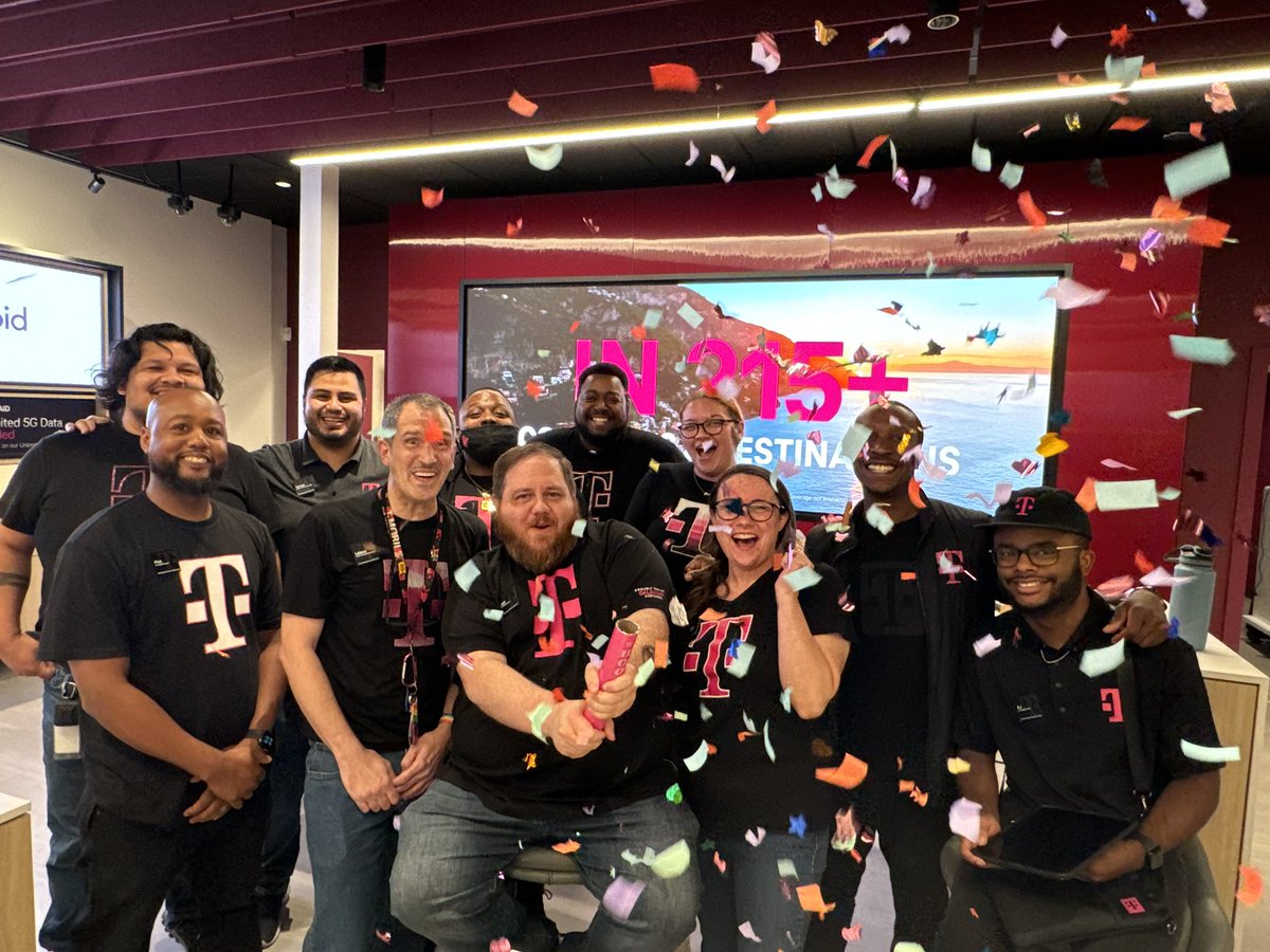 The first experience store in Oklahoma City is getting ready to open this Wednesday. This amazing team comprised of Americas best talent from Retail/CARE/VR is ready to provide an unrivaled service experience! Go check them out at Midwest City soon!