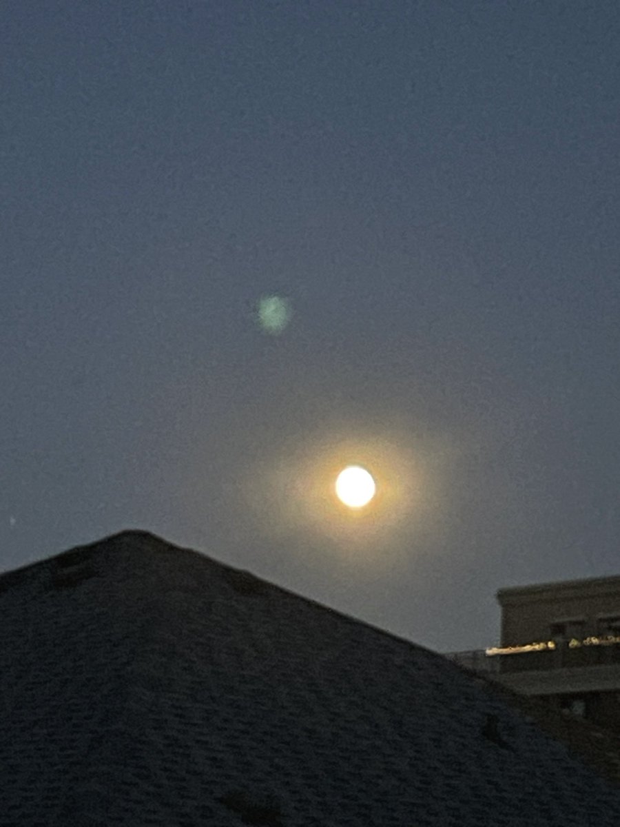 DCButtons's tweet image. Wish all our families and friends a wonderful Mid-Autumn Festival!❤️

#HappyMidAutumnFest