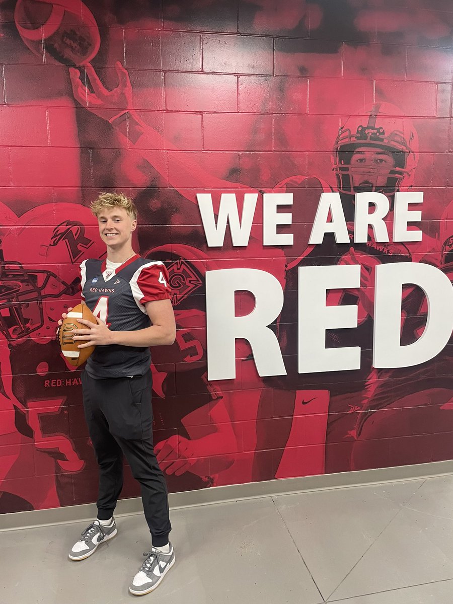 Brett Kitzmiller (@kitzmillerbrett) on Twitter photo Honored to receive an offer to play football at Ripon College‼️
<a href="/Jmar56/">Jake Marshall</a> <a href="/EAHSElks/">Elkhorn Athletics & Activities</a> <a href="/ElkhornFB1HERD/">Elkhorn Football Team Page</a> <a href="/coach_hepp/">Coach Hepp</a> <a href="/CoachJBlitstein/">Joe Blitstein</a> #GOELKS Honored to receive an offer to play football at Ripon College‼️
<a href="/Jmar56/">Jake Marshall</a> <a href="/EAHSElks/">Elkhorn Athletics & Activities</a> <a href="/ElkhornFB1HERD/">Elkhorn Football Team Page</a> <a href="/coach_hepp/">Coach Hepp</a> <a href="/CoachJBlitstein/">Joe Blitstein</a> #GOELKS