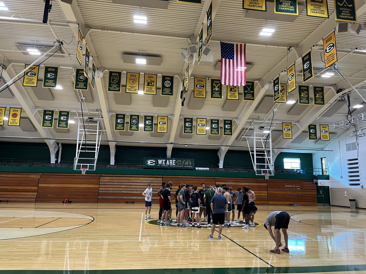 State power <a href="/SEHS_BASKETBALL/">St. Edward High School Basketball</a> looks to be in the hunt in Division 1. ‘26 Bryan Vlosich leads with his ability to score in a variety of ways as ‘26 JT Kelsheimer shows skill + toughness in the backcourt. ‘25s Boden Grant + twins Drew &amp; Nate Yurcich garner small-college attention