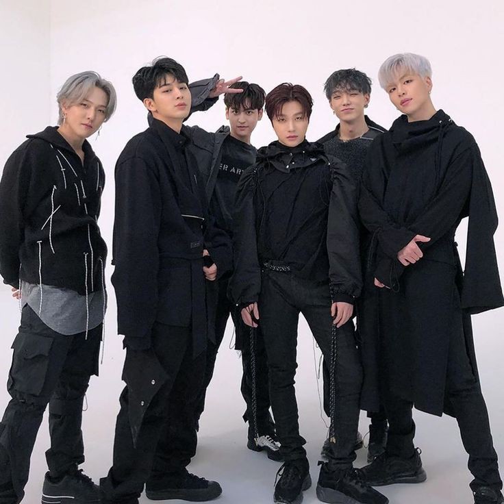 grup se keren, se tampan, se LAKIK, se mandiri se swag dan se clingy ini harus berhadapan dengan girl grup maling baru menetas dengan fandom penjilatnya. YANG BENER AJEE BJIRRRR 😔😔😔