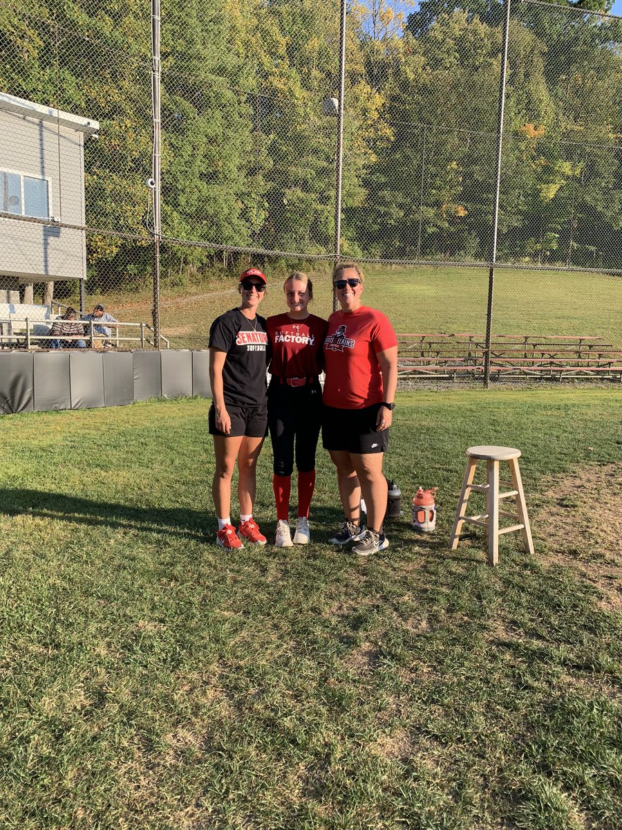 avascafernak's tweet photo. This past weekend I visited Davis &amp; Elkins for a camp and I had the best time. I loved the coaches and the team and had some great conversations! Thank you @SenatorsSB https://t.co/0lqI6UqOnH