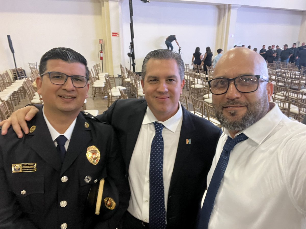 dannyur77's tweet photo. Iniciando una nueva administración municipal, apostándole a un sindicalismo real, al respeto y al trabajo en equipo, vamos adelante @HermosilloGob @tonoastiazaran @RamonCorralA @jesusjfierro https://t.co/ZCr6DAocdG