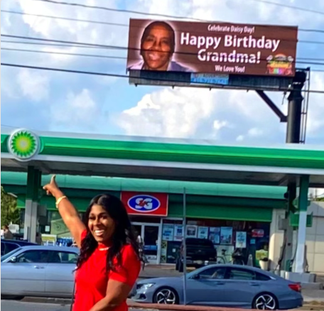 AdSemble's tweet image. Nyesha recently used her #AdSemble #OpenDisplay account to launch a billboard honoring her late Grandmother and celebrate &quot;Daisy Day&quot; in #Toledo #Ohio !!! Happy Birthday Daisy!!!! 🎉🎉🎉