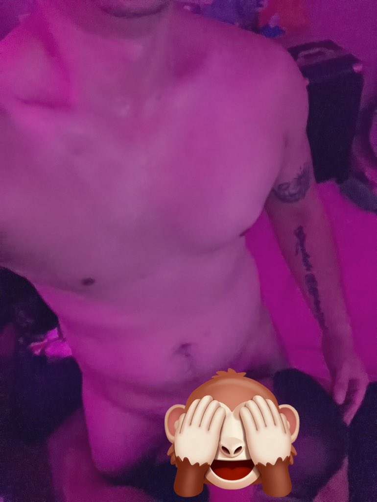 時間1830—》0830
整整14小時的溫存

好辣～我自帶讓人暈船的被動技能

真的很開心

整個hi到亂七八糟的

砲友：「我感覺好像被卡車輾過的感覺」

：「誰叫你要亂出力」

只要開心都值得
期待下一次