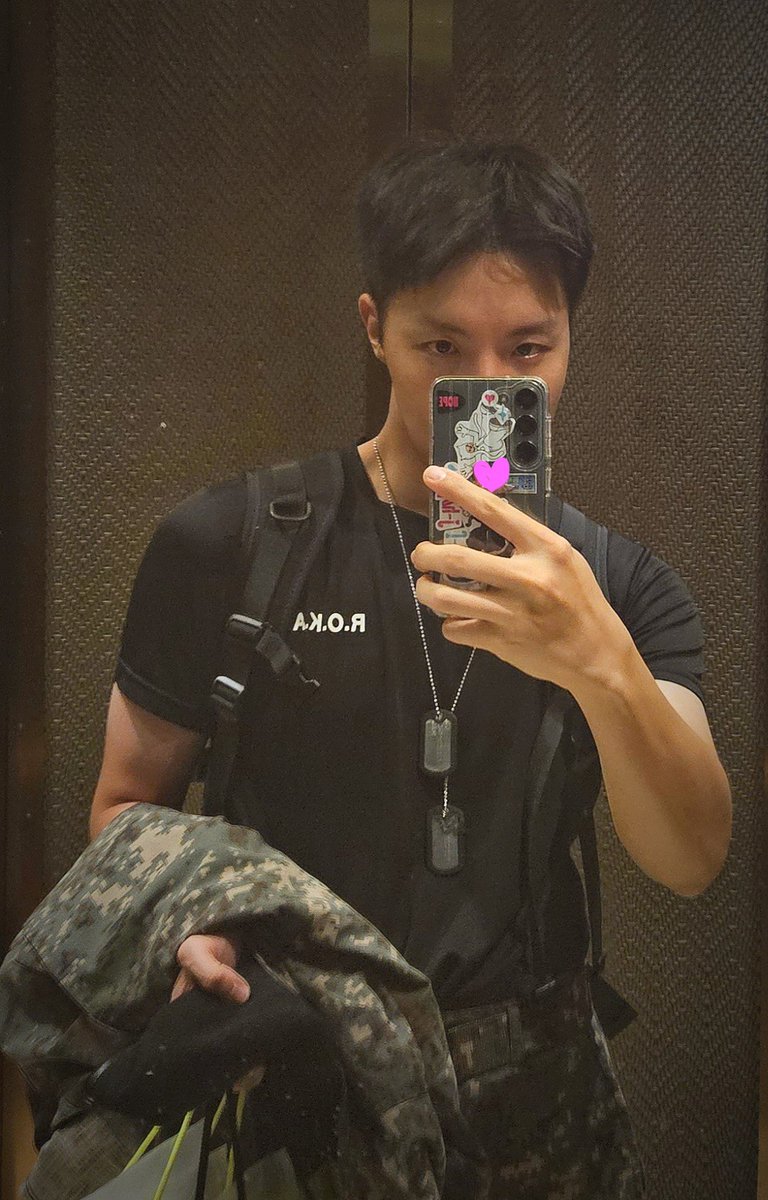La Army que quedó 🤡⊙⊝⊜ tweet media