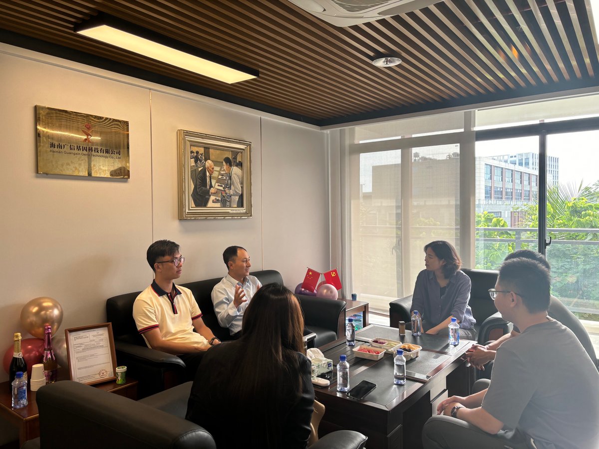 Jiankui_He's tweet photo. We opened a bottle of champagne to celebrate the success of our experiement, a gene editing treatment for permently lowering the cholesterol level in embryo stage. We have filed the international patent for this invention. https://t.co/w7az3gE9QU