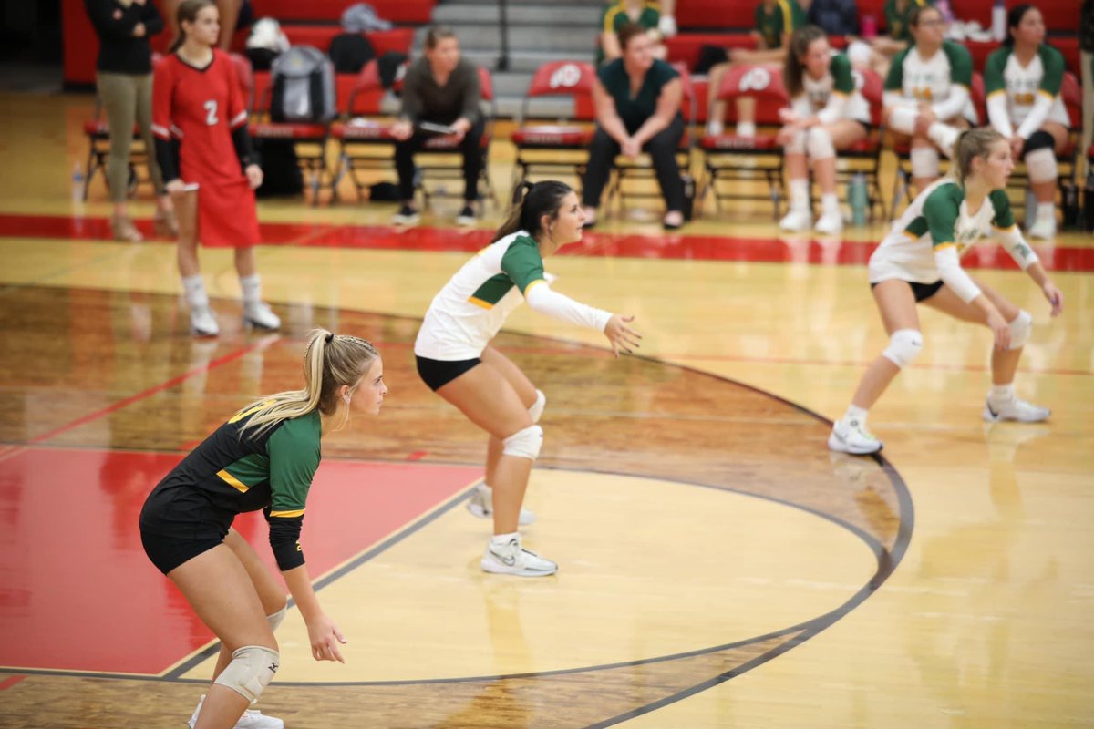 FR_Athletics's tweet photo. Lady Rams traveled to New Boston βuron tonight to take on the arch rival Chiefs. The girls came out victorious 3-2 in 5 sets! 24-26, 25-16, 25-23, 15-25, 15-12
Sarah Giroux 19 kills 7 digs
Maddie Stager 11 kills 4 blocks
Maelie Fricke 17 digs 2 aces
#warh #BeatHuron πππ https://t.co/V4T6pFtS89