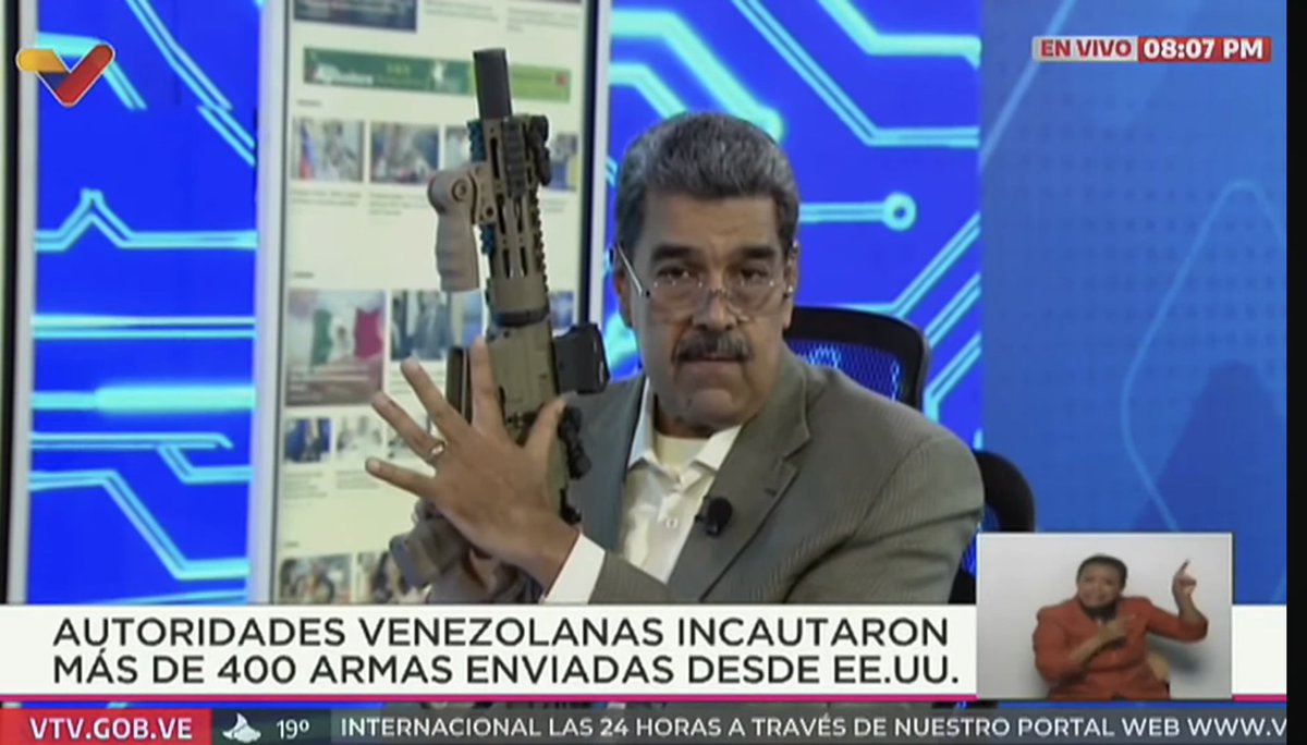 Venezuelan President, Nicolas Maduro, asks the US government how was this exclusive US Army assault rifle trafficked to Venezuelan sovereign territory?