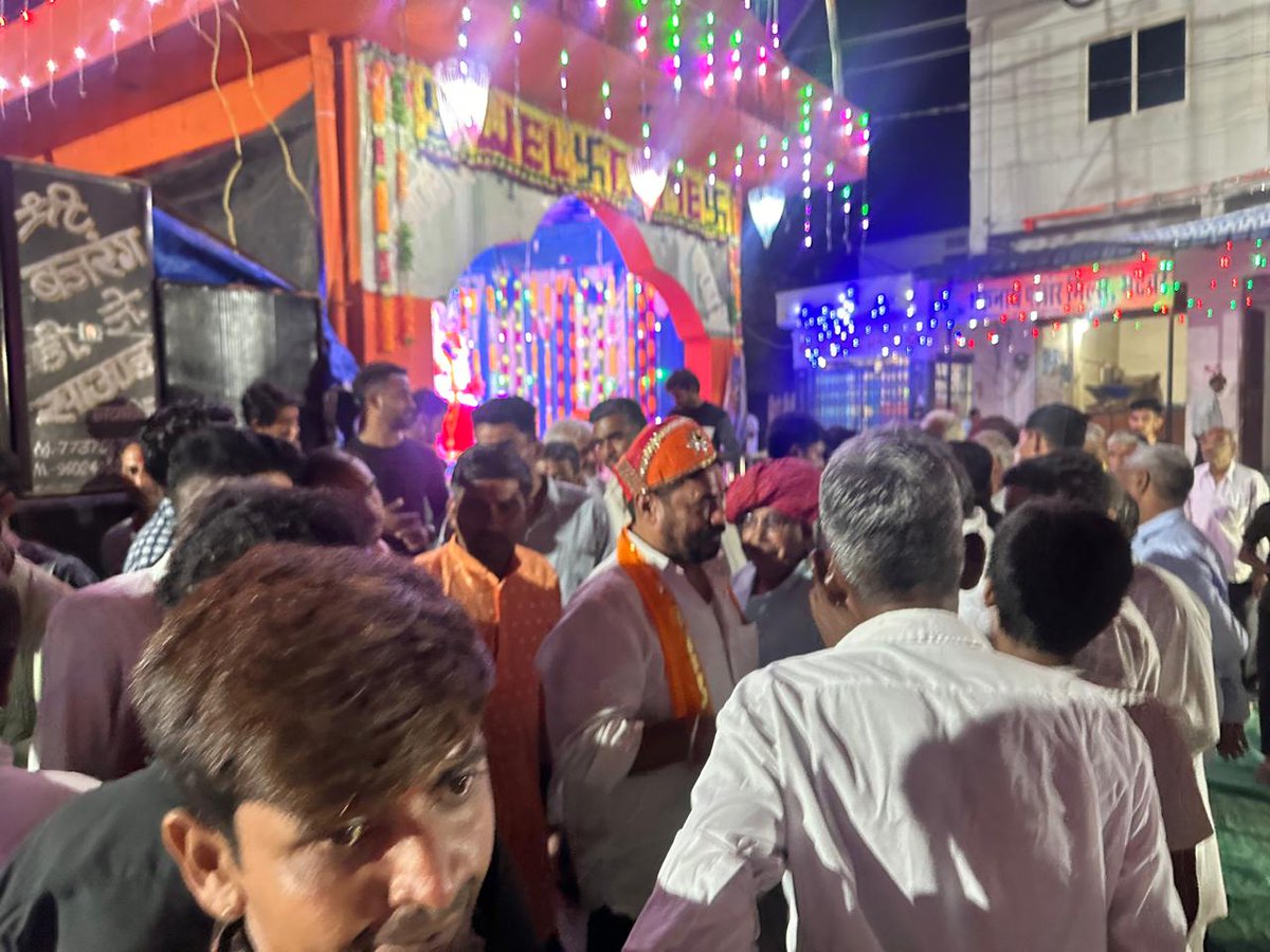 KuberSingChawda's tweet photo. वल्लभनगर विधानसभा में आयोजित गणपति प्रोग्राम में भाग लेकर भगवान ��्री गणेश जी आशिर्वाद लिया। https://t.co/0Fwh9FDA8Q