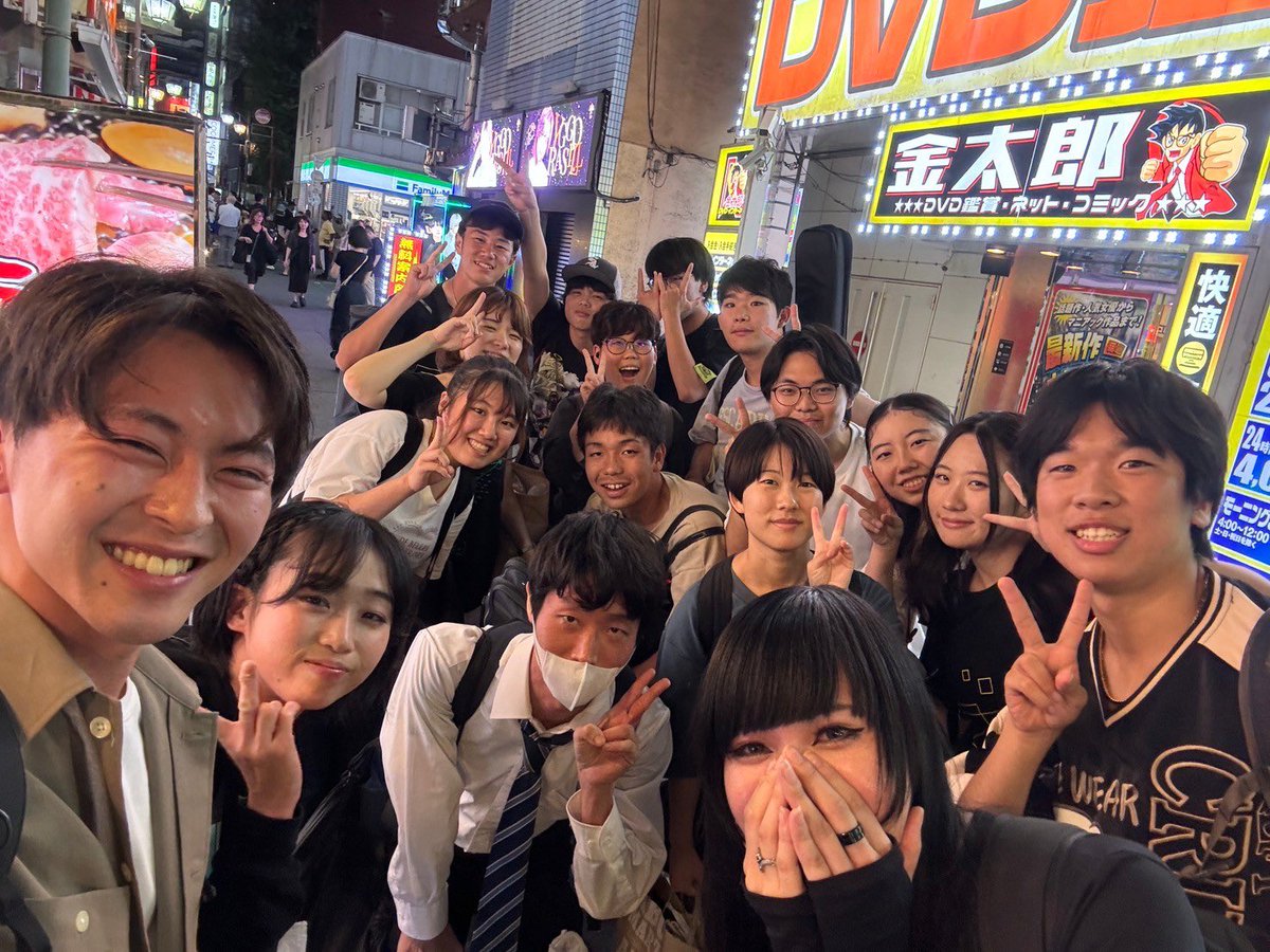 kzy_iuu's tweet photo. 『午後9時15分の演劇論』無事に終演です‼️

いっぱい踊れてめちゃくちゃ楽しかったです🫶🏻✨演劇で歌ったり踊ったり、貴重な経験をさせていただきました🙇🏻‍♀️きっとここでし���出会わなかったであろう皆さんのお芝居も凄くて、たくさん学びと刺激をもらいました⚡️

改めて、ありがとうございました！！！！ https://t.co/nvoww1ablH