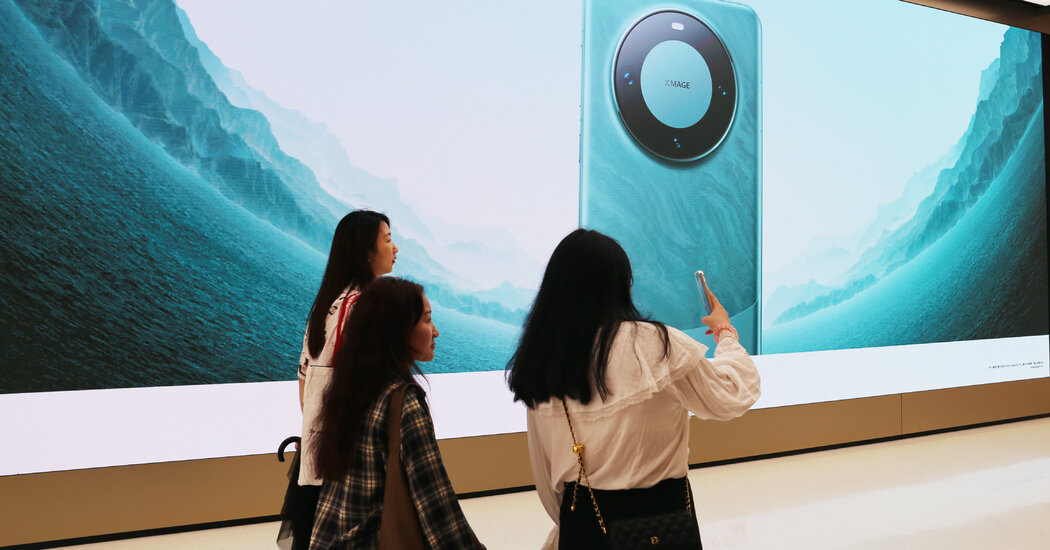 China’s Huawei Hopes to Keep Its Momentum With a ‘Trifold’ Phone dlvr.it/TDKHKL