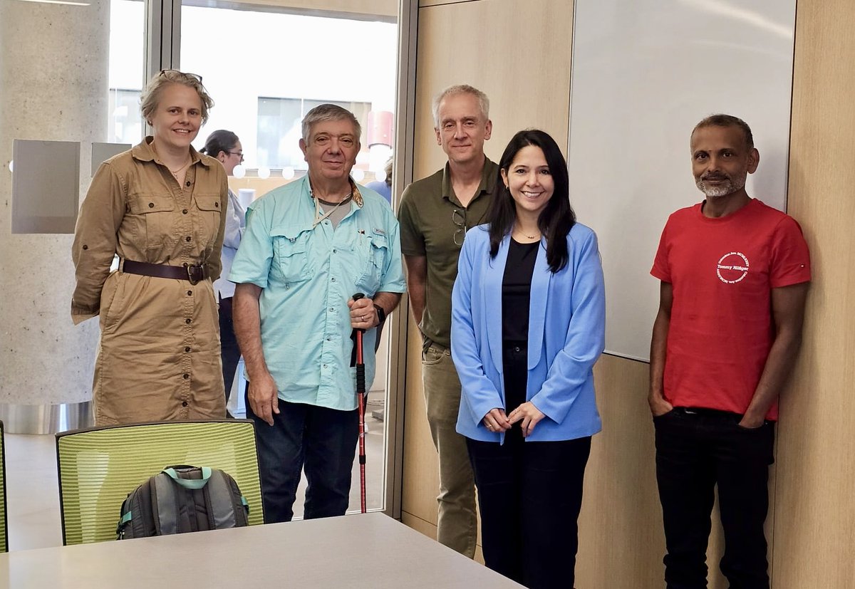 Congratulations to Melissa Cely who defended successfully her doctoral thesis. your answers to the (numerous) questions showed enthusiasm, confidence and deep knowledge of your research. Well done!