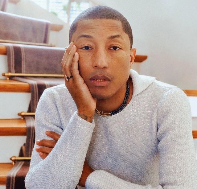 PopBase's tweet image. Pharrell Williams says he gets annoyed by celebrities speaking on politics:

“I don’t do politics. In fact, I get annoyed sometimes when I see celebrities trying to tell you [who to vote for]… I’m one of them people [who says], ‘What the heck? Shut up. Nobody asked you.’”