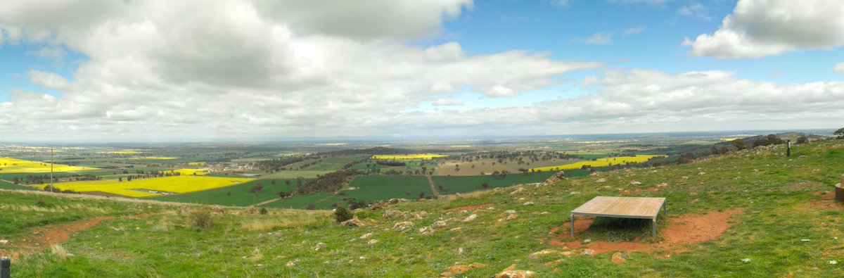 4DVirtualFarm's tweet photo. Part of a 360 image from the top of #MtMajor from Monday morning. Fantastic time of year in NE Vic and the GV. Should be a great virtual visit to #DookieVR once all the images are processed. https://t.co/E9ajw1sE2o