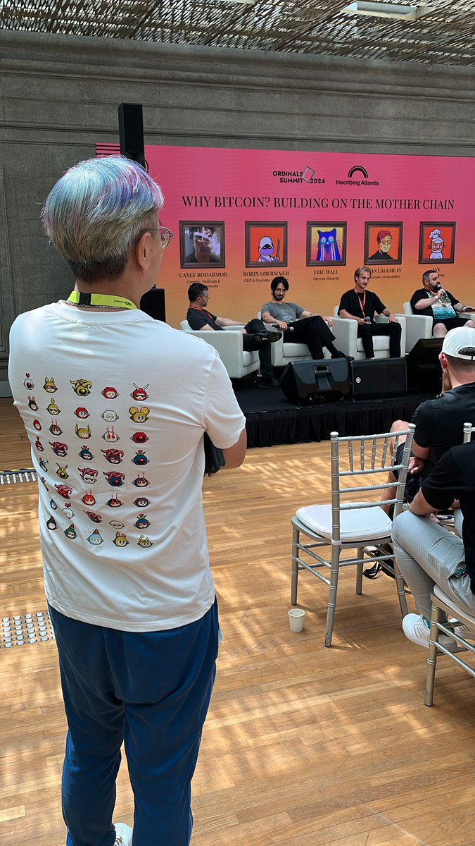 ArthurlinSG's tweet photo. Our @giants_planet Merch is out. 
Looking good on @Krypto_JayK https://t.co/KjV2icydsQ