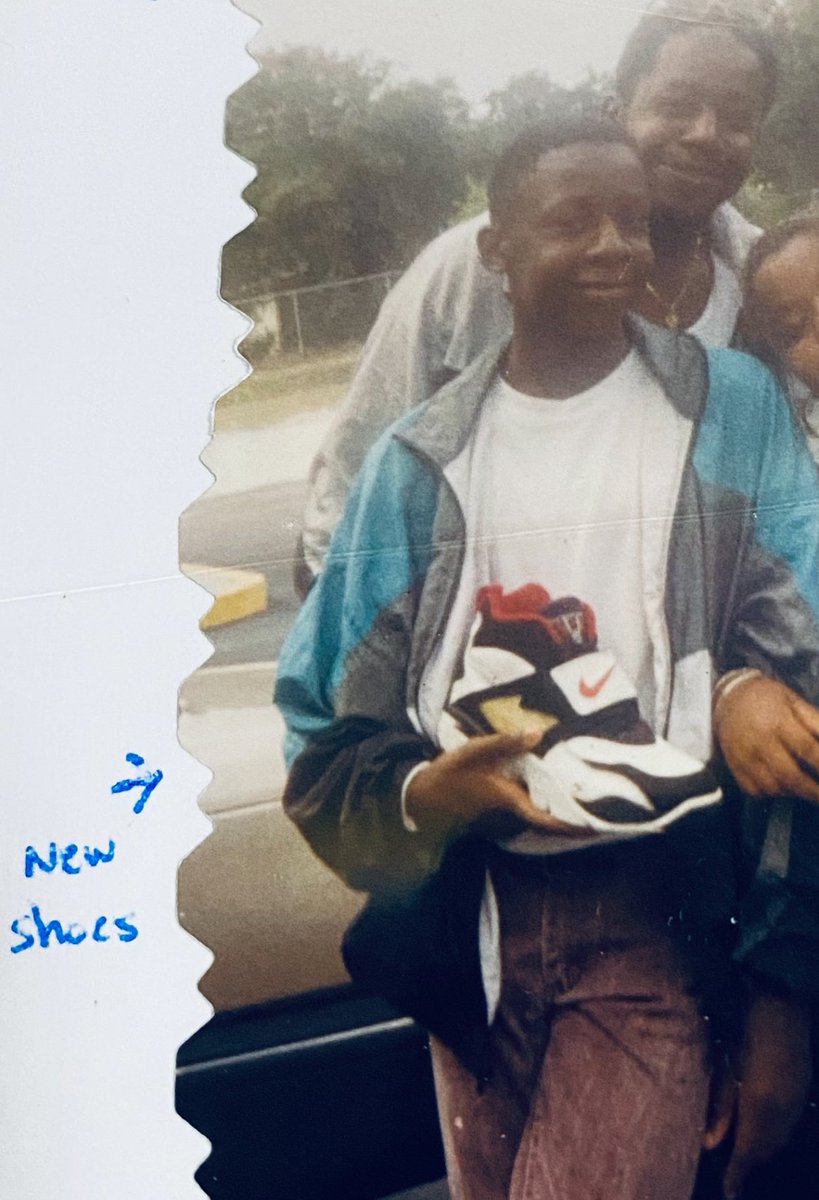 ObieOneBA's tweet image. In 1993 I saved all my Christmas money just to buy my own shoes for the first time. @DeionSanders thanks for making impacts on my life then and now. My lil man and I will have to get a matching pair while I share the story with him.💯
 #deionsanders #neondeion #diamondturf #nike
