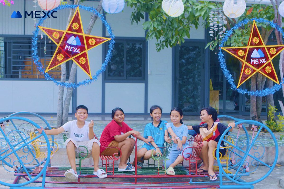 adobeTienduc's tweet photo. 🌝 Ấm áp mùa trăng, MEXC mang Trung thu về miền biển

🥮 Ngày 07/09 vừa qua, đội ngũ @MEXCVietnam đã trao tặng 70 phần quà, cùng với lồng đèn, đồ chơi và các nhu yếu phẩm cho các em nhỏ tại mái ấm Nhân Ái, https://t.co/x2DvNd0M0s
