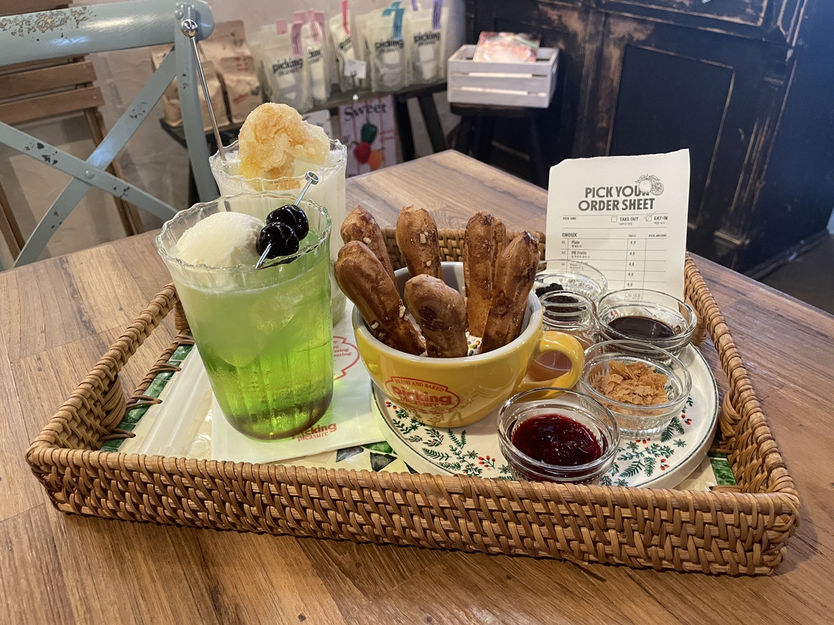 新しく聖水にできたカフェPicking pleasureのシュースティックプレート