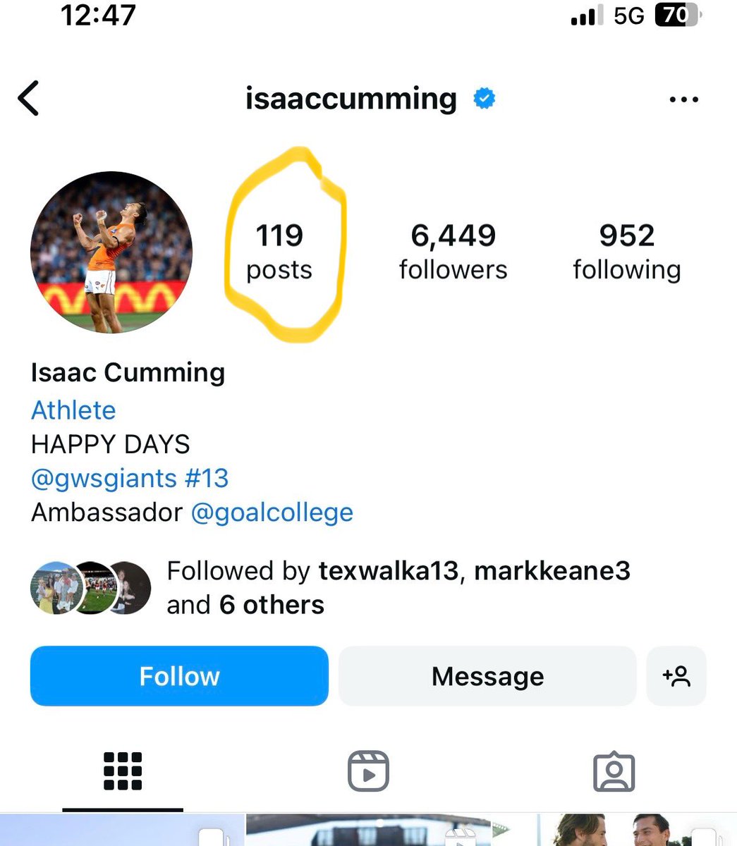 dcarbs23's tweet photo. Surely - he is one of us. 

#weflyasone #oneonenine https://t.co/2dSbKRnmdz