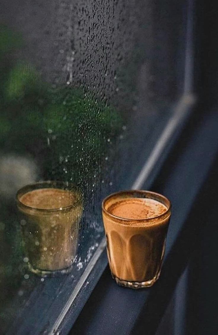 Burai_L's tweet image. The time I think most clearly
The time I drift away
Is on the bus ride
That meanders
Up these valleys of green and grey
I get to think about what might have been
And what may yet come true
And I get to pass the rainy mile
Thinking of you
#GoodMorning 
#NewModelArmy 🎵