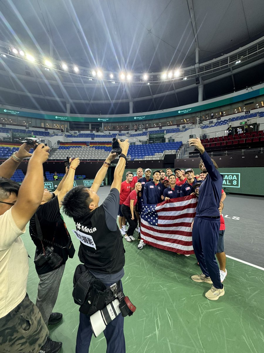 VictoriaBbb's tweet image. China for the Davis Cup Finals was fun - still love being part of the tennis world 🎾❤️