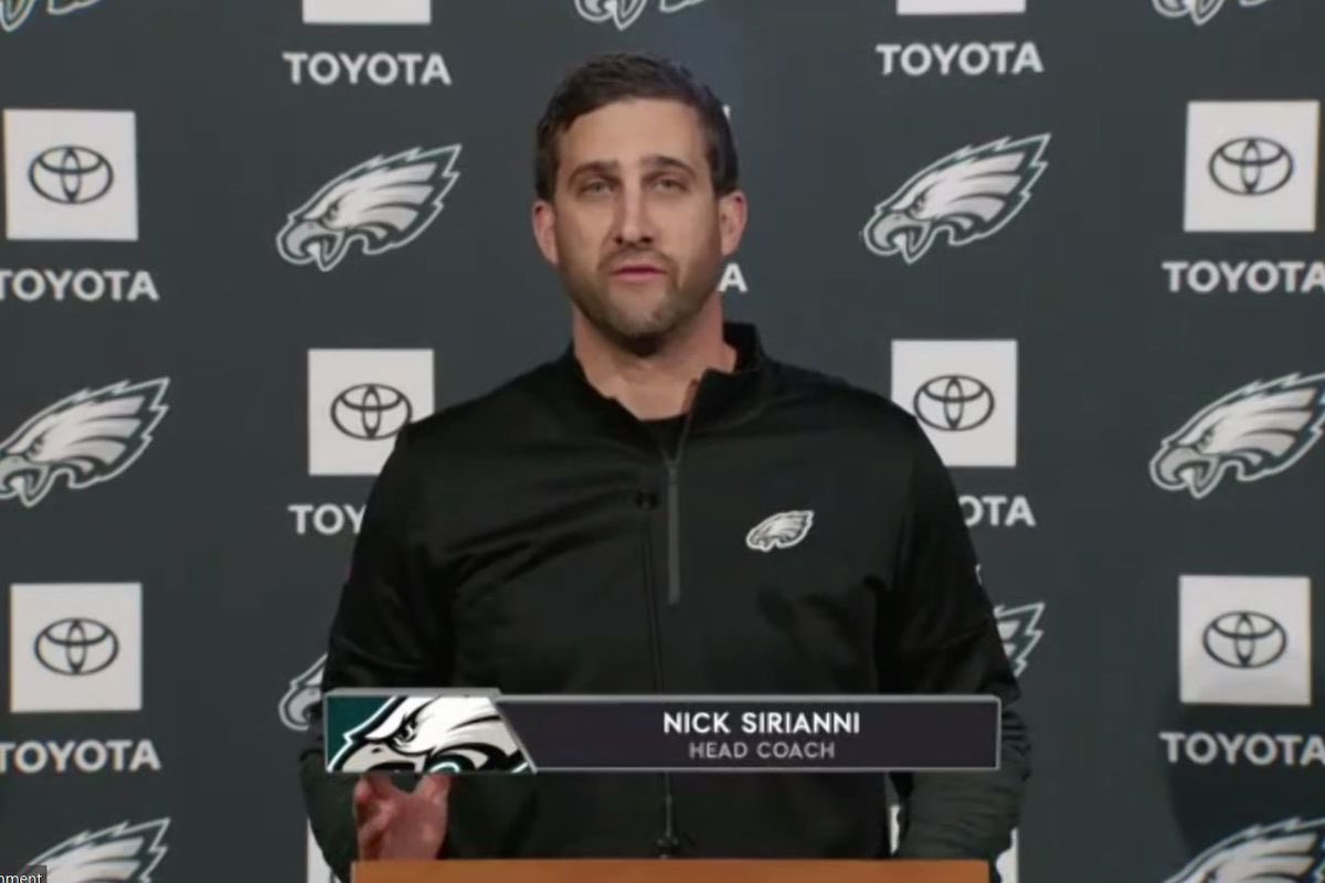 skolldaddy's tweet photo. Nick Sirianni at the podium, when asked about the 3rd down pass to Saquon Barkley:

“I come from a middle class family….” https://t.co/SXTGEx2YwV