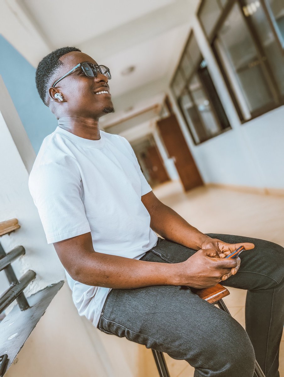 Benn__017's tweet photo. GRATITUDE 🙏🏿💎
 Another year with the same options, it's either GOD or GOD or GOD🧘‍♂️ Happy birthday to me 😂🖐🏽 https://t.co/MP9plxAZ0Q