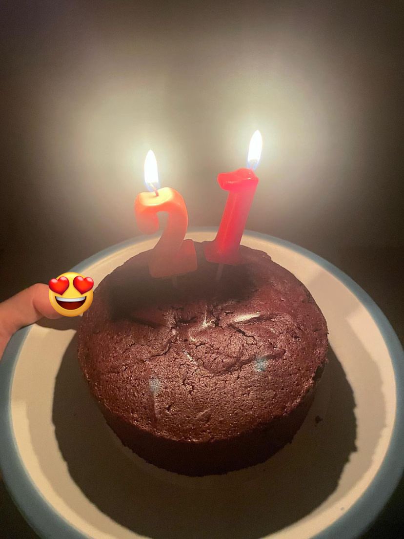 ilanderest's tweet image. my annual homemade red velvet cake celebrating me being legal