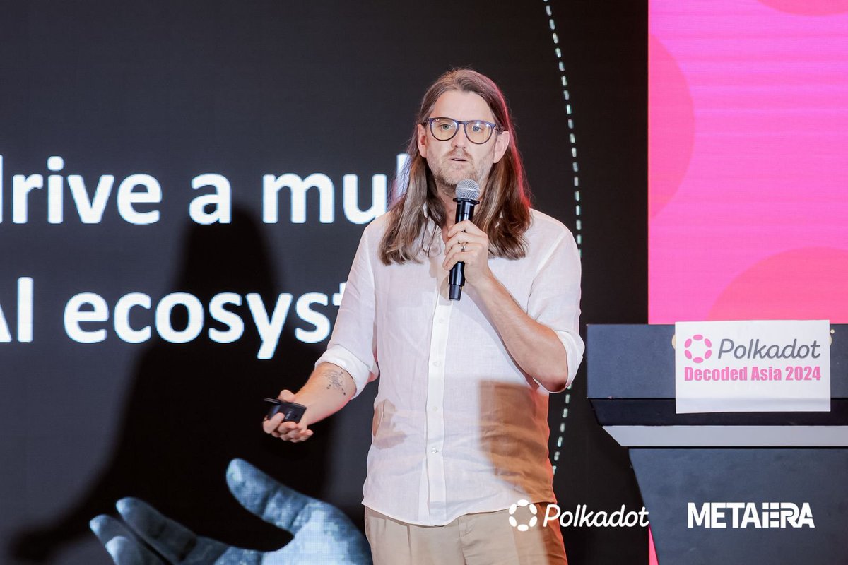 MetaEraHK's tweet photo. 📸MetaEra @ Token2049 'Polkadot Decoded Asia 2024' Highlights!  

Brendan Playford, Co-Founder of @getmasafi, delivered a keynote speech on 'Building the Next $10 Billion AI Ecosystem with Polkadot and Bittensor'.  

He argued that DeAI needs open, license-free, decentralized data to train models and provide memory for agents. 

 #Token2049 #Polkadot #MetaEra