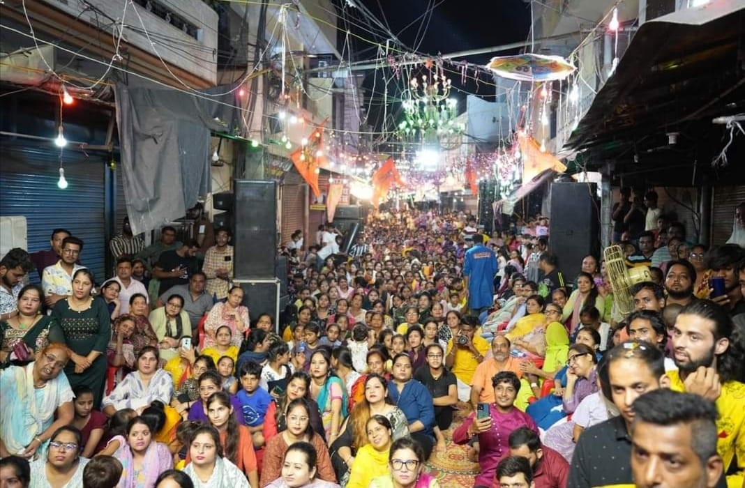 vedyodha1's tweet image. सोनीपत विधानसभा क्षेत्र के फैज़ बाजार आयोजित श्री गणपति महोत्सव में बहन समीक्षा पंवार जी ने सम्मिलित होकर अपनी सहभागिता दी। श्री गणपति बप्पा से समस्त सोनीपत वासियों के सुख-समृद्धि की 

#surenderpanwar