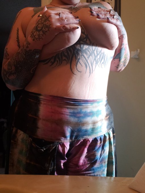 Back home from the moni vacation!!!!+ https://t.co/Gio8JymLPK