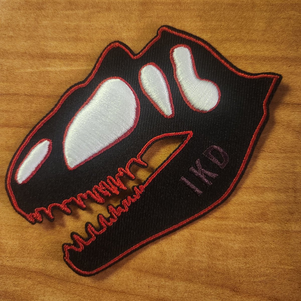 #HappyNewYear! 10 years ago, we started the I Know Dino #podcast 🦖 🦕(thank you so much to all our listeners) This Jan and Feb only, if you’re a patron at the Triceratops level or above, we’ll send you this very special #Allosaurus di-know-it-all patch

Link in bio to join