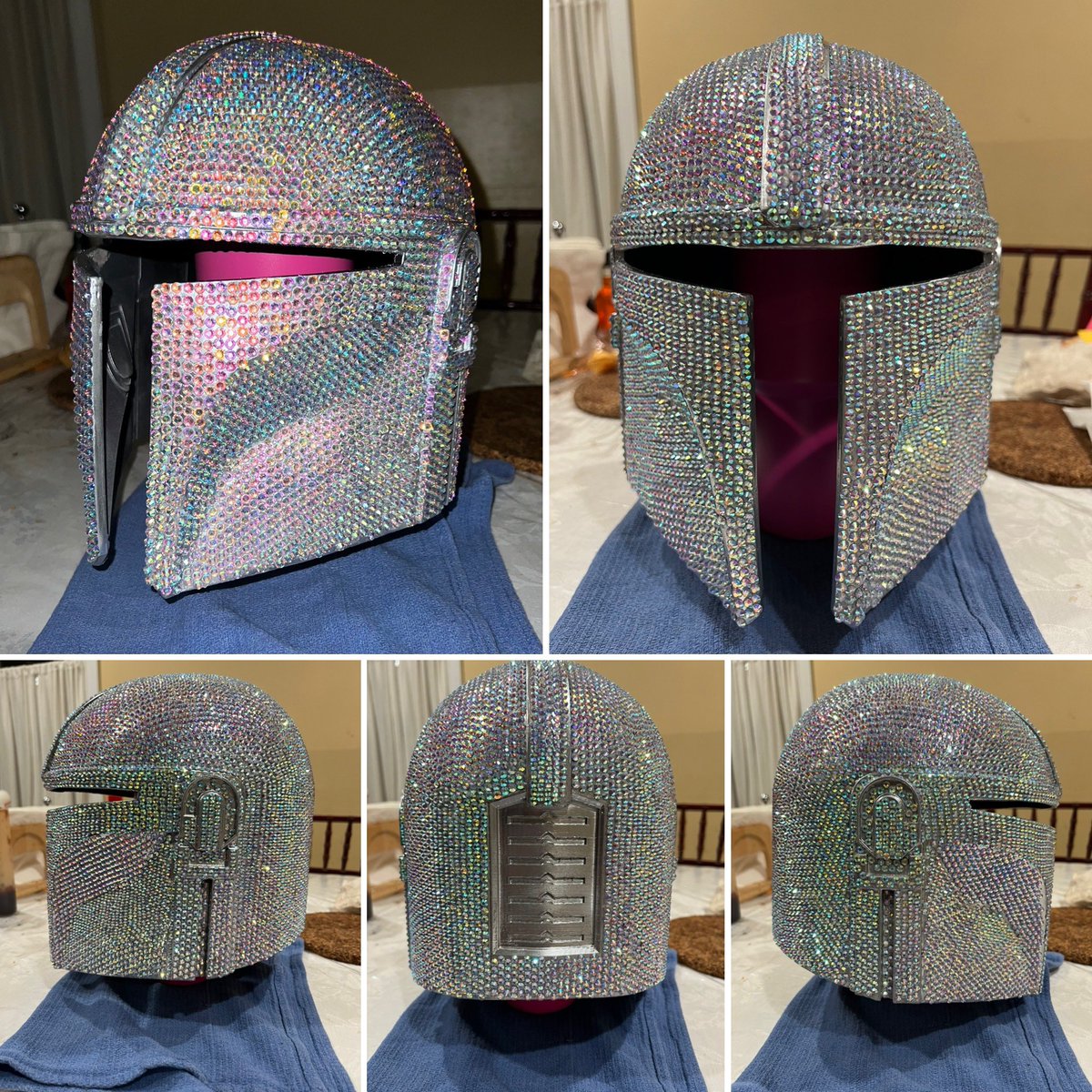Mrs_Cashew's tweet photo. Almost done. A few more stripes to go. #cosplay #mandalorian https://t.co/vIkfjzalz6
