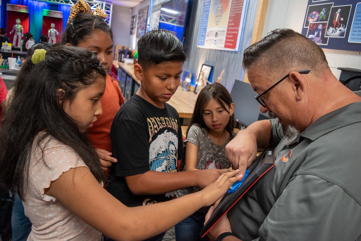 Future Ready Lab / Citrus South Tule (@porterville_frl) on Twitter photo At PUSD’s AniMakerspace Lab on the Citrus South Tule campus, students are learning the skills behind animatronics and prop creation! Through demos and hands-on work, they’re gaining experience with the machines and methods used in design & engineering. 🌟🔧 <a href="/PortervilleUSD/">Porterville Unified</a> At PUSD’s AniMakerspace Lab on the Citrus South Tule campus, students are learning the skills behind animatronics and prop creation! Through demos and hands-on work, they’re gaining experience with the machines and methods used in design & engineering. 🌟🔧 <a href="/PortervilleUSD/">Porterville Unified</a>