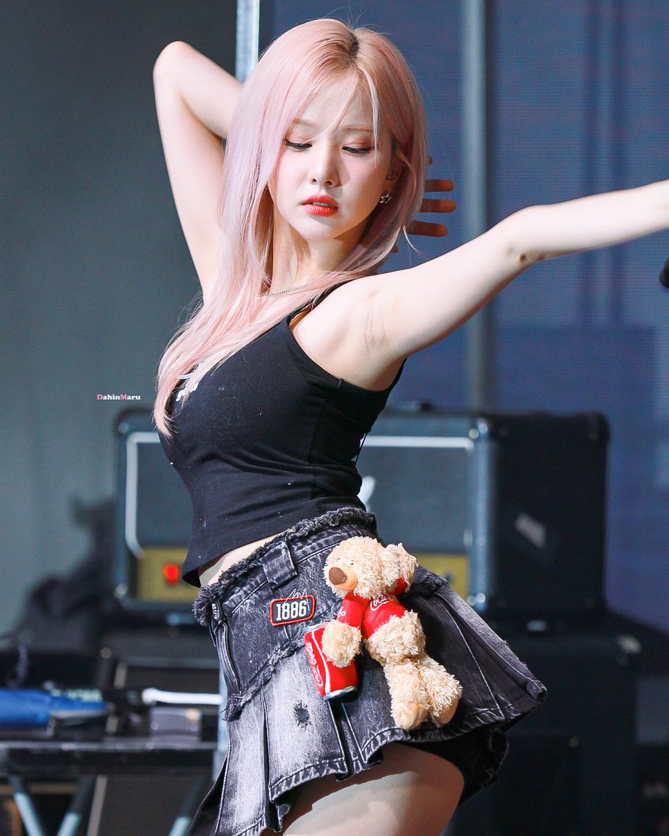ggs_bodygoals's tweet photo. Eunha https://t.co/Rucn5WkK53